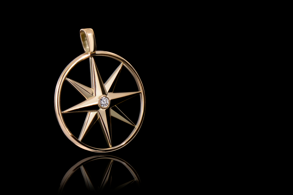 Амулет «Звезда Союза» золотой с бриллиантом, диаметр 30 мм / Charm «Union Star», gold with diamond - JEWELLERY